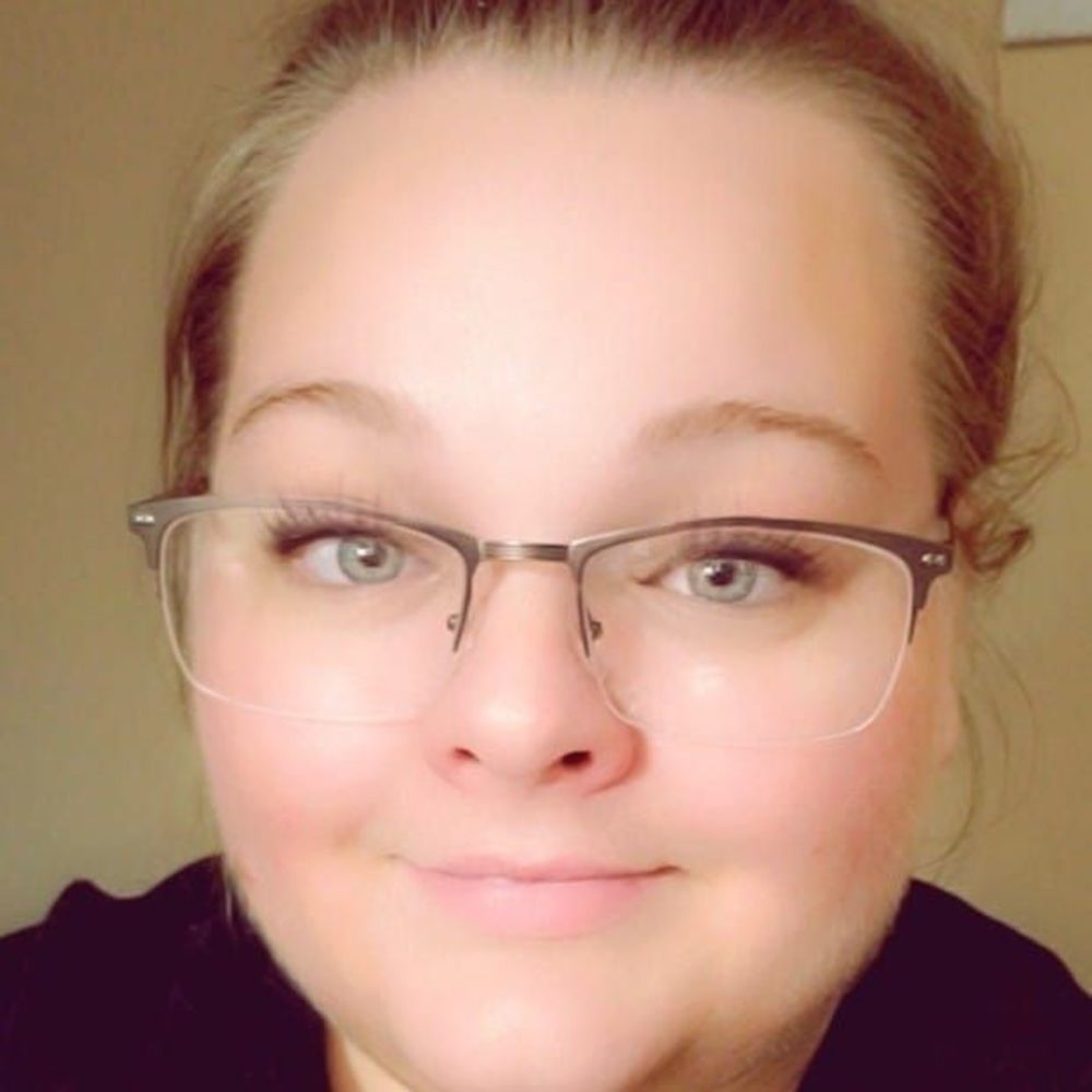 Meet your Posher, Carissa